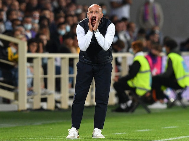 Fiorentina coach Vincenzo Italiano pictured on September 21, 2021
