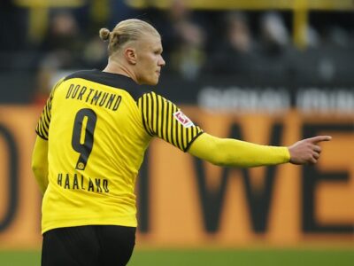 Borussia Dortmund striker Erling Braut Haaland out until Christmas?