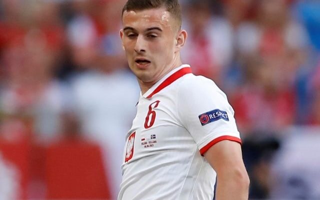 Brighton & Hove Albion ‘to beat Manchester City, Liverpool to £8m Poland international’
