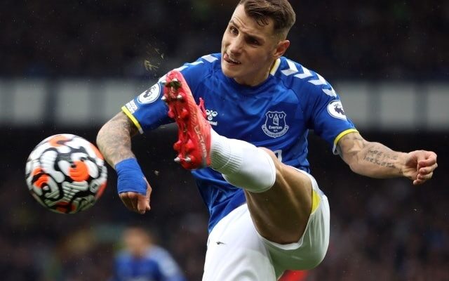 Chelsea ‘make approach for Everton’s Lucas Digne’
