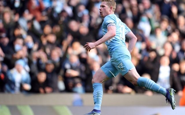 Kevin De Bruyne scores winner as Manchester City move 13 points clear of Chelsea