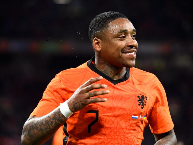Steven Bergwijn in action for the Netherlands in March 2022