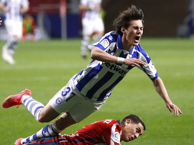 Manchester United's Facundo Pellistri in action for Alaves in March 2021
