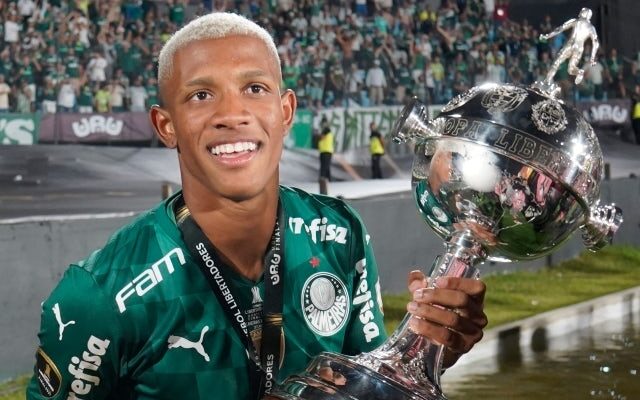 Arsenal to move for Palmeiras midfielder Danilo in January?