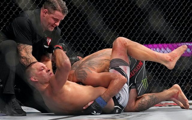 Nate Diaz chokes out Tony Ferguson in UFC farewell
