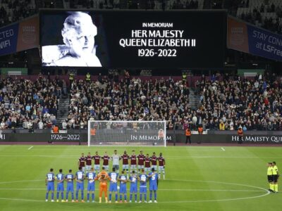 Tottenham boss Antonio Conte pays heartfelt tribute to Queen Elizabeth II