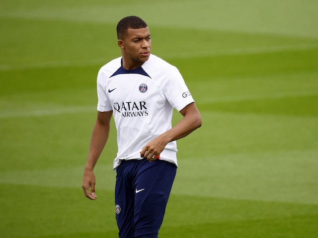 Kylian Mbappe during PSG training on August 19, 2022