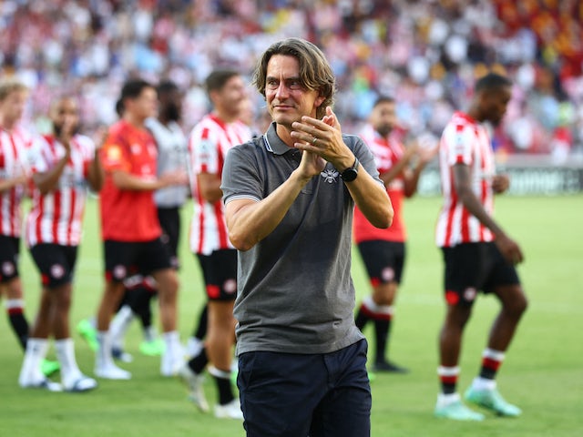Head coach Thomas Frank celebrates Brentford's win over Manchester United on August 13, 2022.